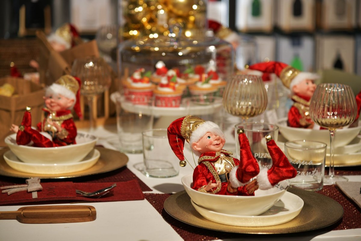table de noël rouge et or