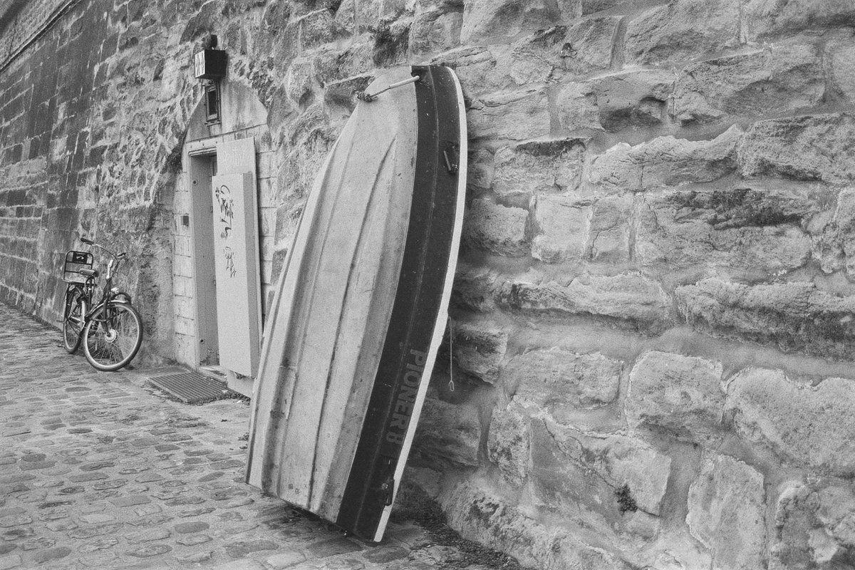 consolider un mur en pierre qui penche